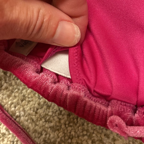 NWT Victoria’s Secret Velvet Pink SZ M Triangle Bikini Top - Picture 5 of 8